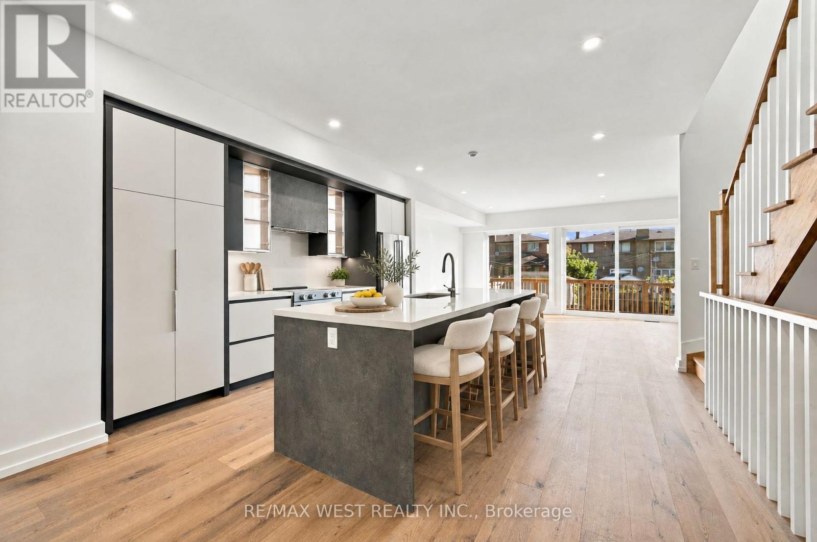 157 Aldercrest Avenue, Toronto, Ontario  M8W 4J2 - Photo 4 - W13906190