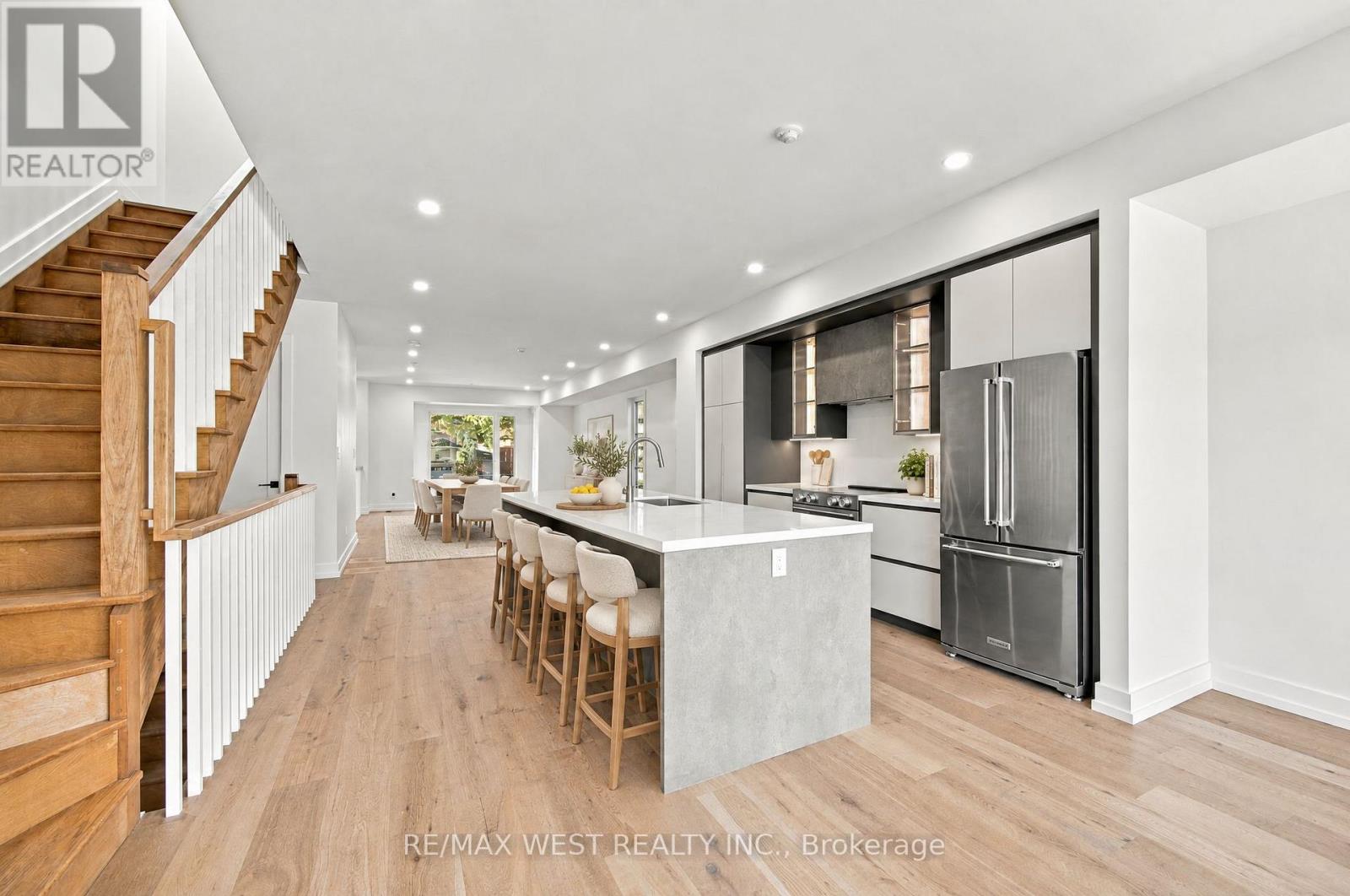 157 Aldercrest Avenue, Toronto, Ontario  M8W 4J2 - Photo 5 - W13906190