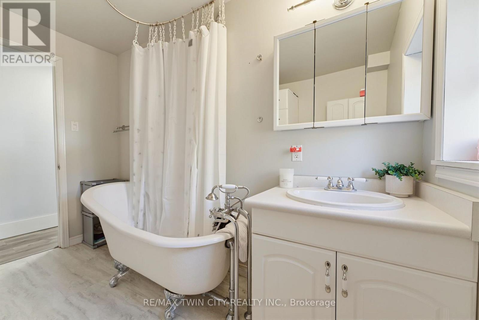 540 Vine Street, Cambridge, Ontario  N3H 2Y8 - Photo 24 - X14114464