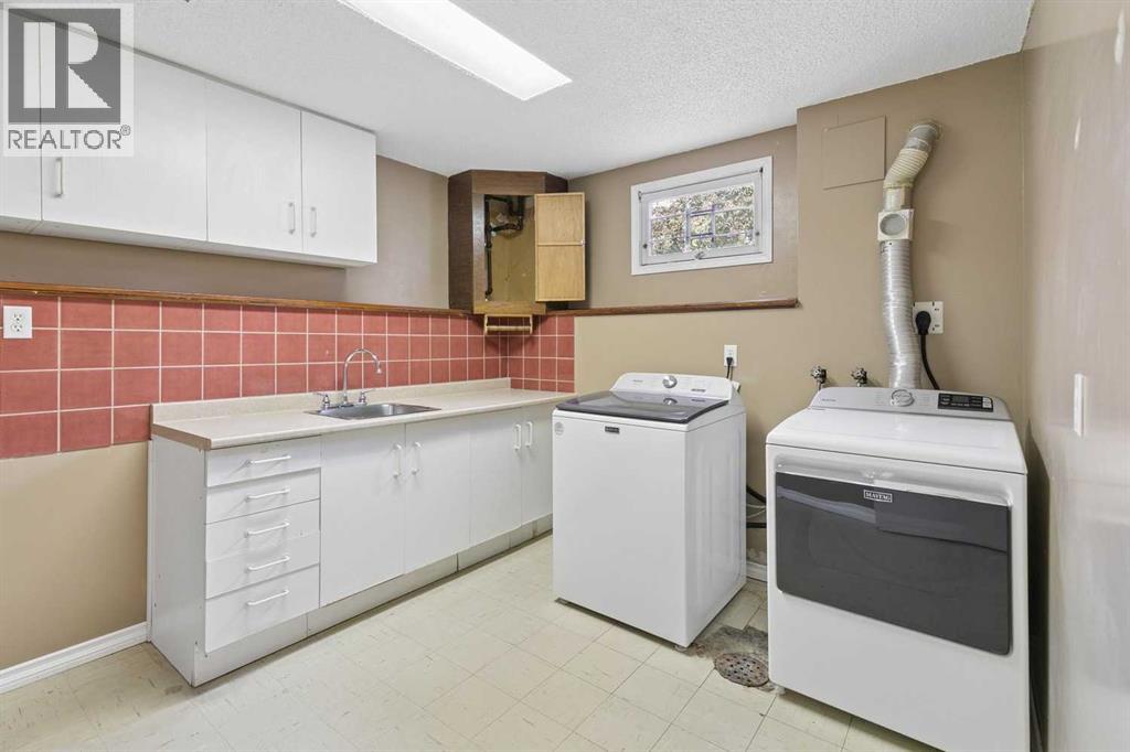 808 Stonehaven Road Sw, Calgary, Alberta  T2W 0P6 - Photo 37 - A2353771