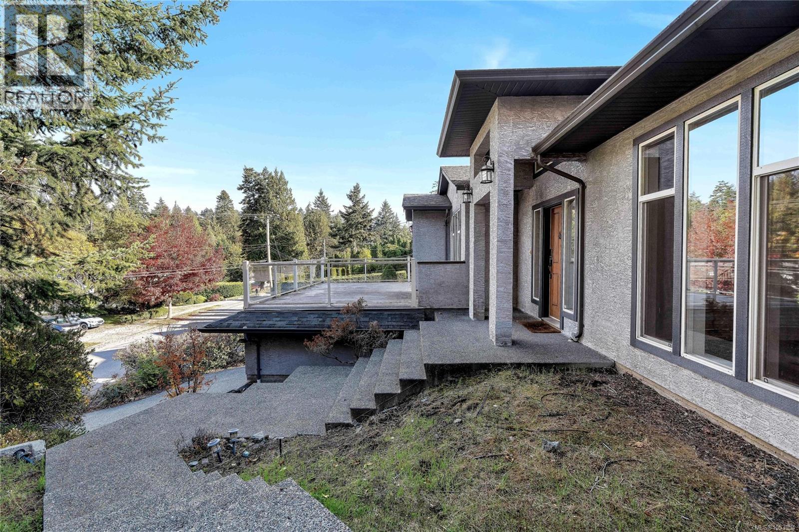 2426 Selwyn Rd