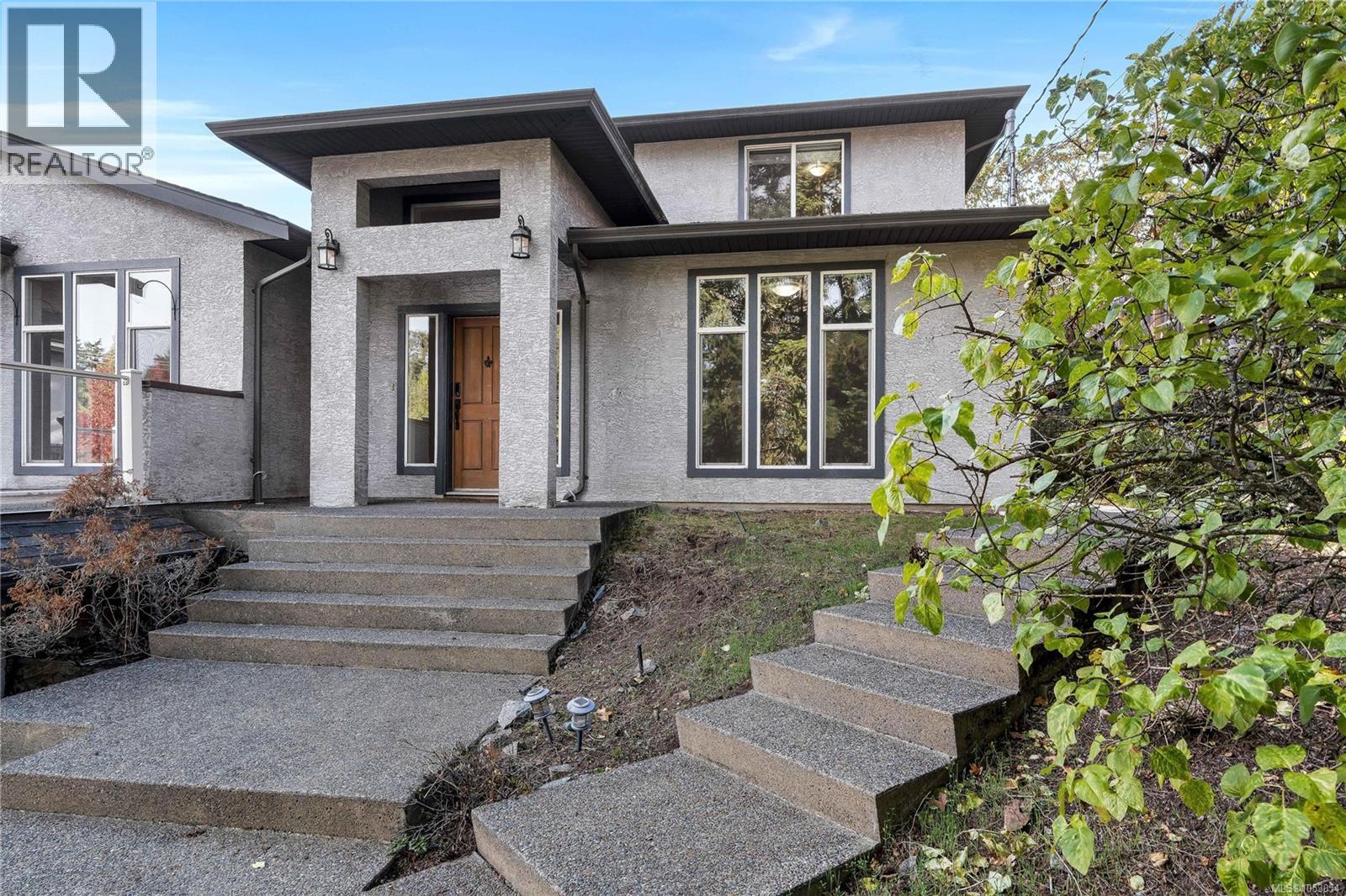2426 Selwyn Rd