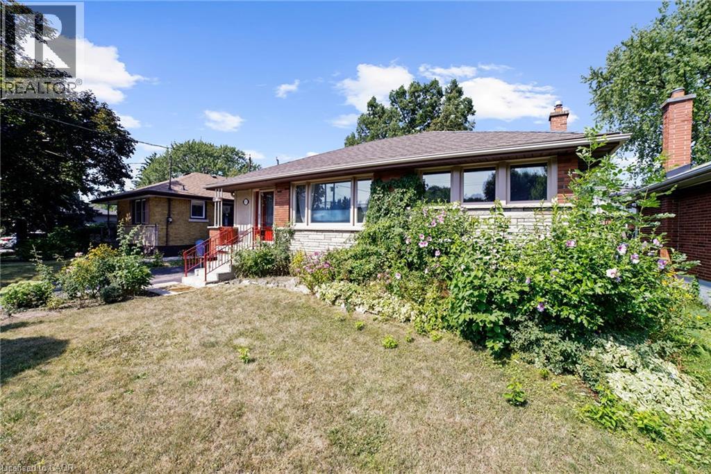 272 UPPER PARADISE Road, Hamilton, Ontario