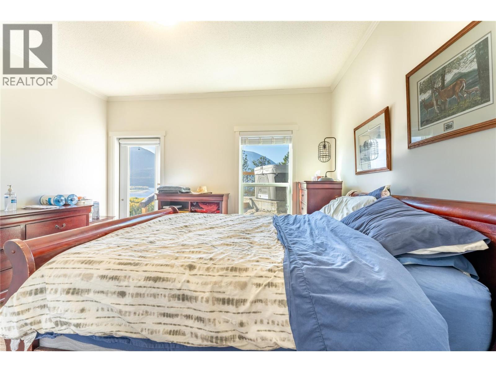 8732 3a Highway, Sirdar, British Columbia  V0B 2N1 - Photo 16 - 10404458