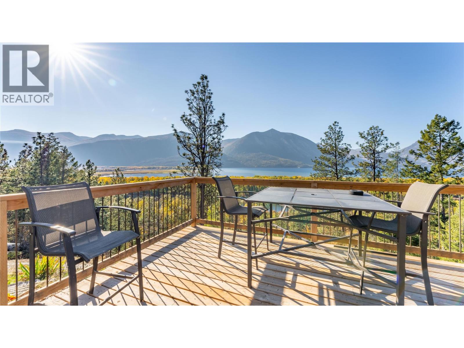 8732 3a Highway, Sirdar, British Columbia  V0B 2N1 - Photo 29 - 10404458