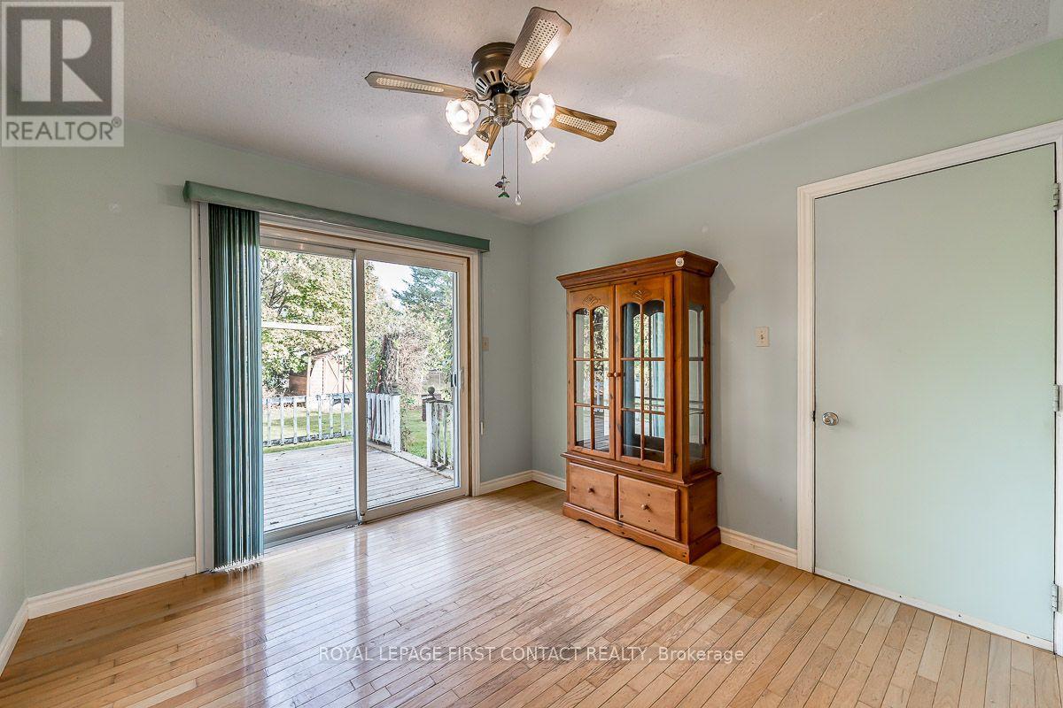 224 Christopher Street, Clearview, Ontario  L0M 1S0 - Photo 14 - S14114492
