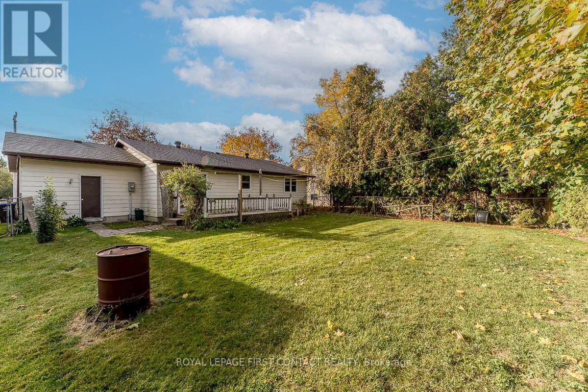 224 Christopher Street, Clearview, Ontario  L0M 1S0 - Photo 27 - S14114492