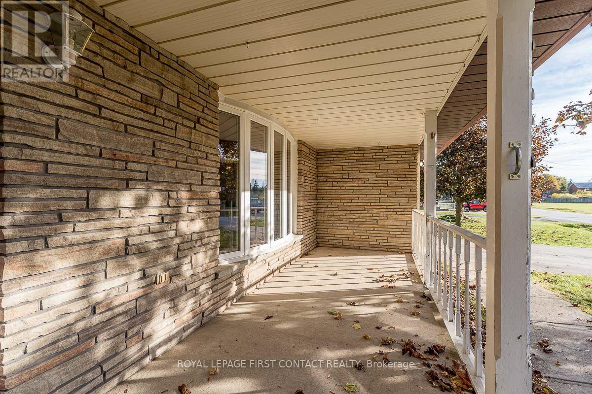 224 Christopher Street, Clearview, Ontario  L0M 1S0 - Photo 6 - S14114492