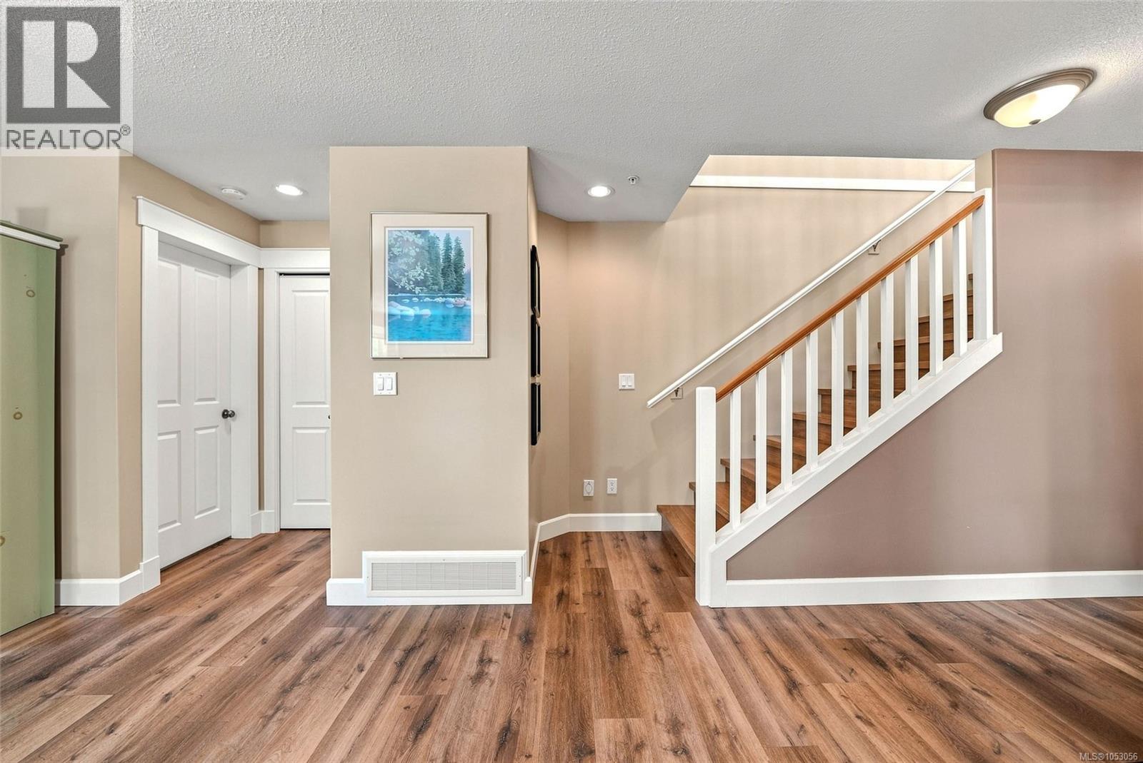 5790 Garnet Pl