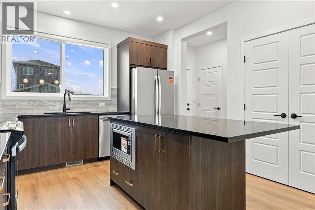 121 Amblefield Heights NW, Calgary, Alberta  T3P 2K1 - Photo 10 - A2340986