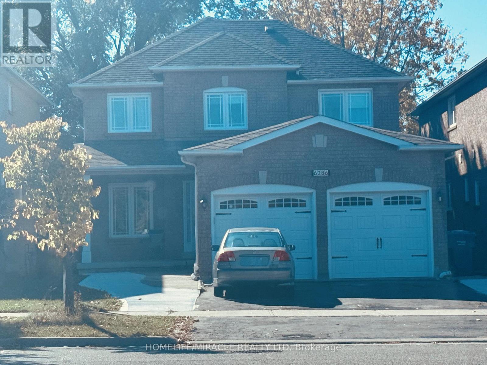 6286 Mccovey Drive E, Mississauga, Ontario  L5V 2G3 - Photo 2 - W14114474