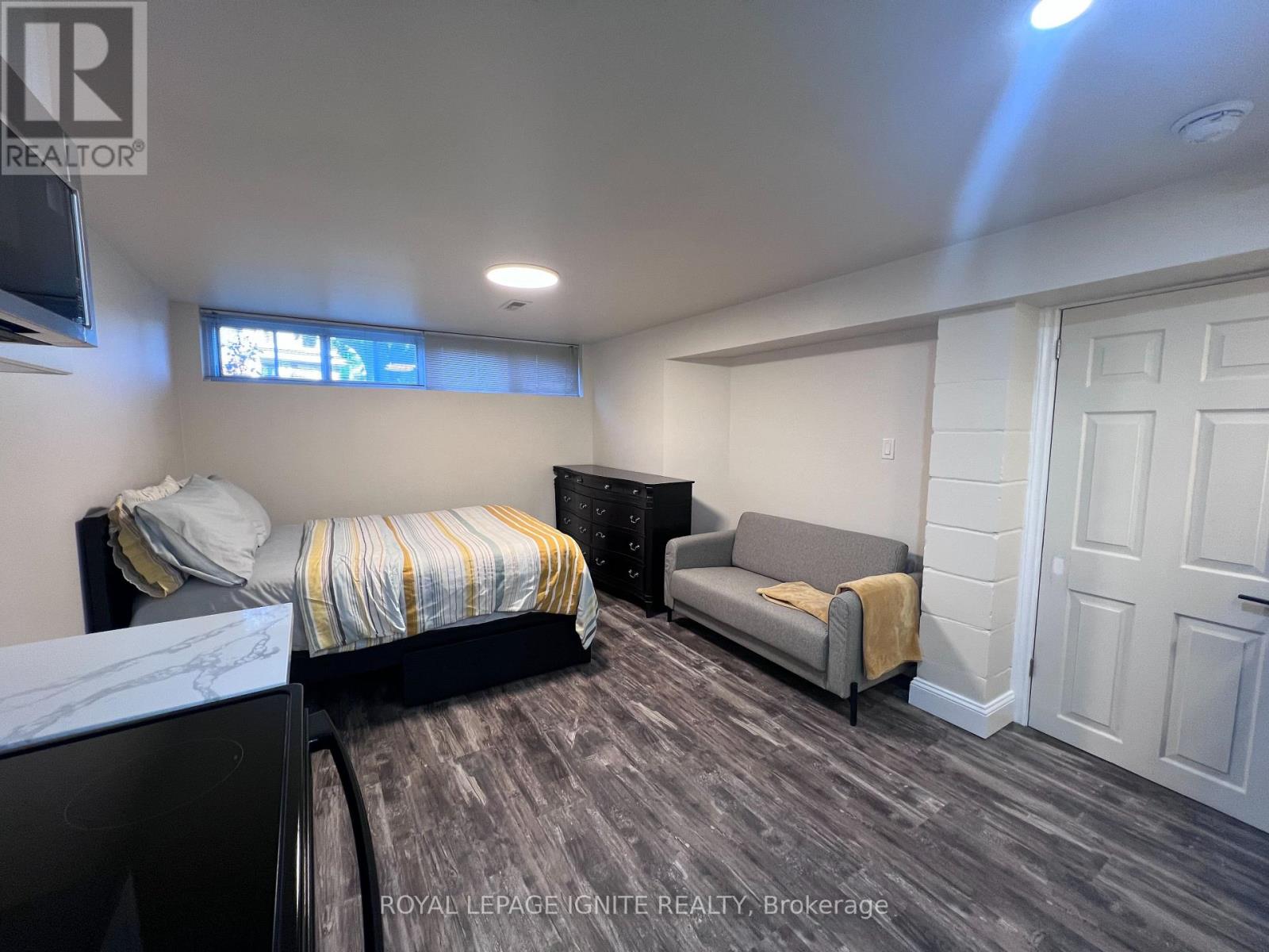BASEMENT - 208 ROSEMOUNT AVENUE, Toronto, Ontario