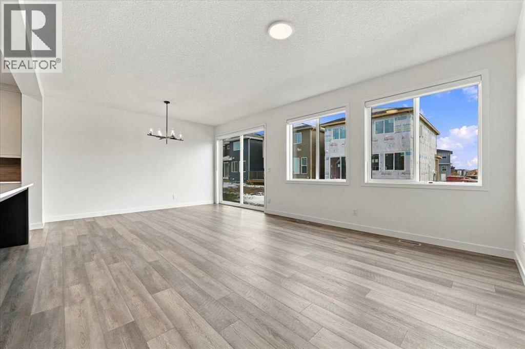 28 Corner Glen Square NE, Calgary, Alberta  T3N 2S2 - Photo 4 - A2340942
