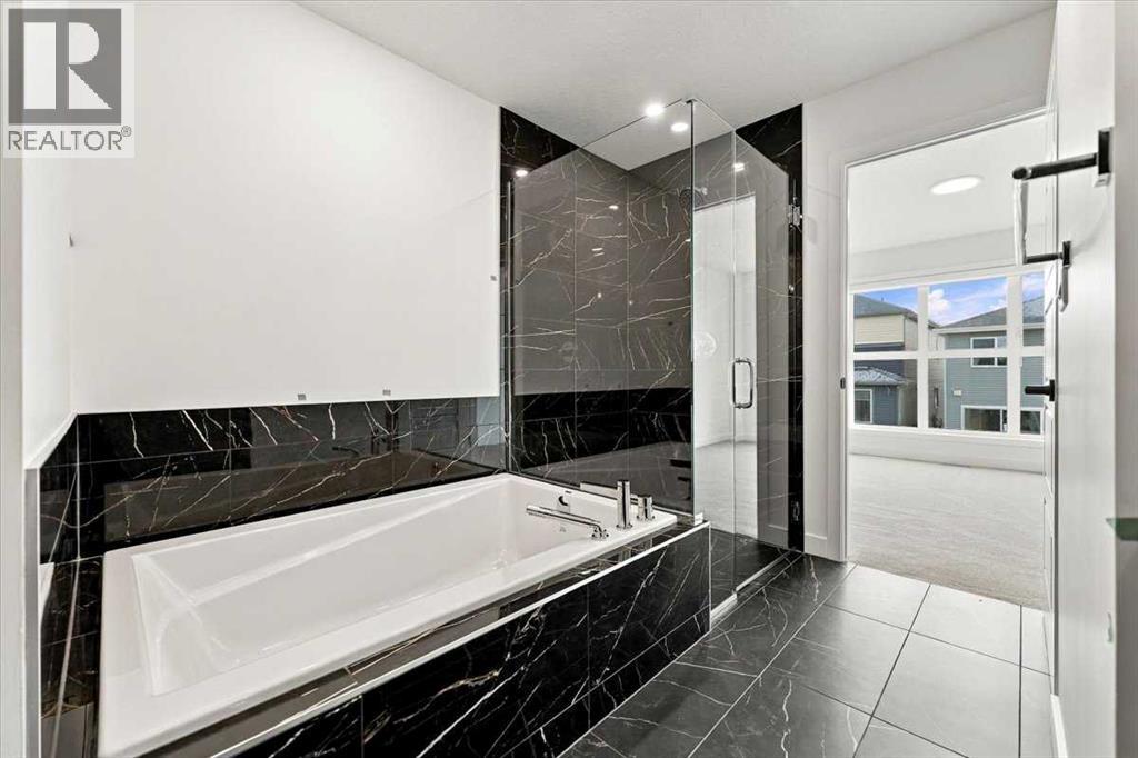 52 Corner Glen Square NE, Calgary, Alberta  T3N 2S2 - Photo 12 - A2354242