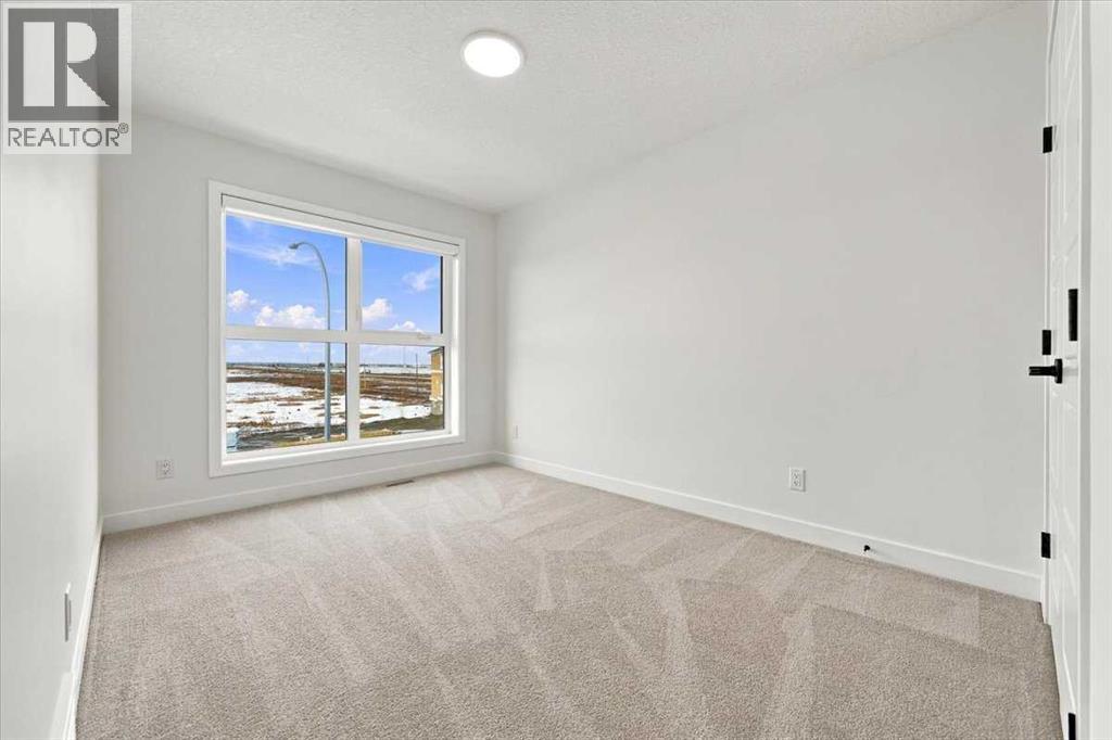 52 Corner Glen Square NE, Calgary, Alberta  T3N 2S2 - Photo 15 - A2354242
