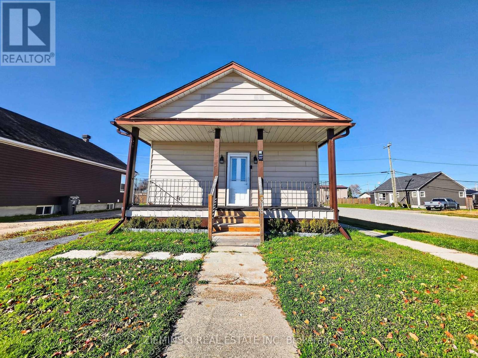 348 Cambridge Avenue, Iroquois Falls, Ontario  P0K 1G0 - Photo 2 - T14114542