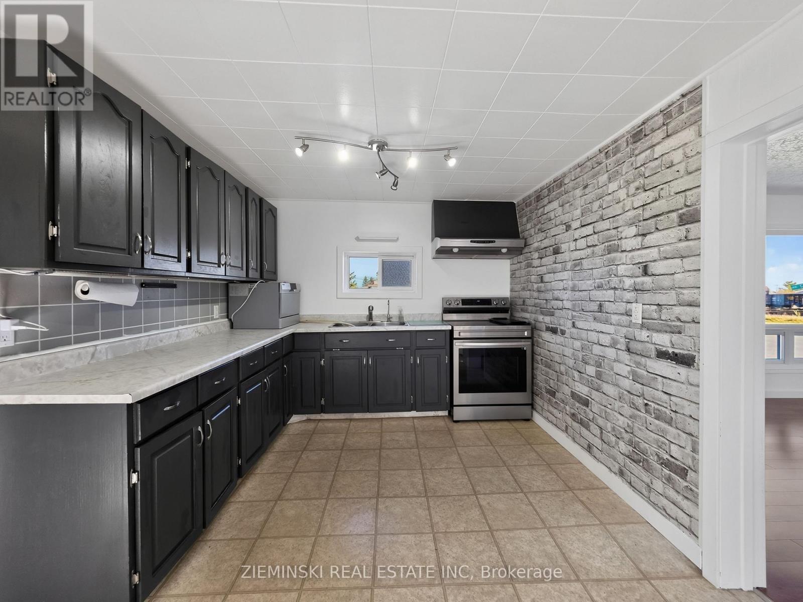 348 Cambridge Avenue, Iroquois Falls, Ontario  P0K 1G0 - Photo 7 - T14114542