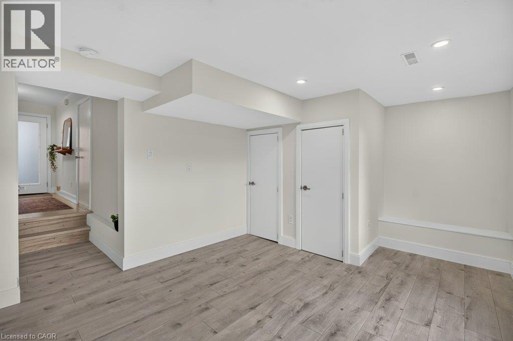 7 Briar Lane, Dundas, Ontario  L9H 6E8 - Photo 7 - 40873435