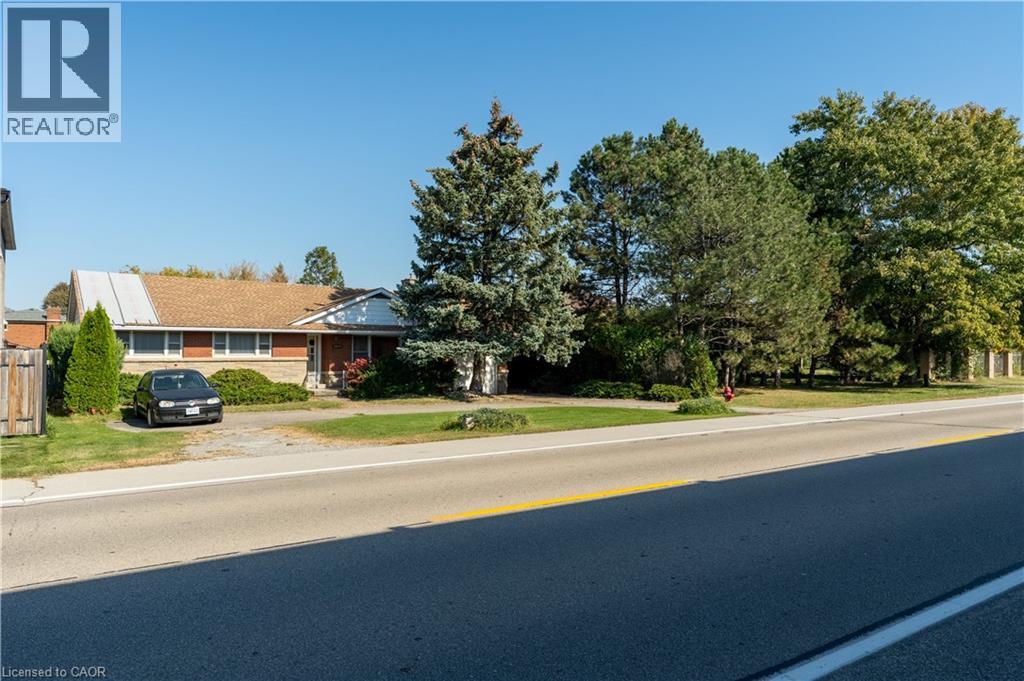 1023 North Service Road, Stoney Creek, Ontario  L8E 5C8 - Photo 3 - 40872887