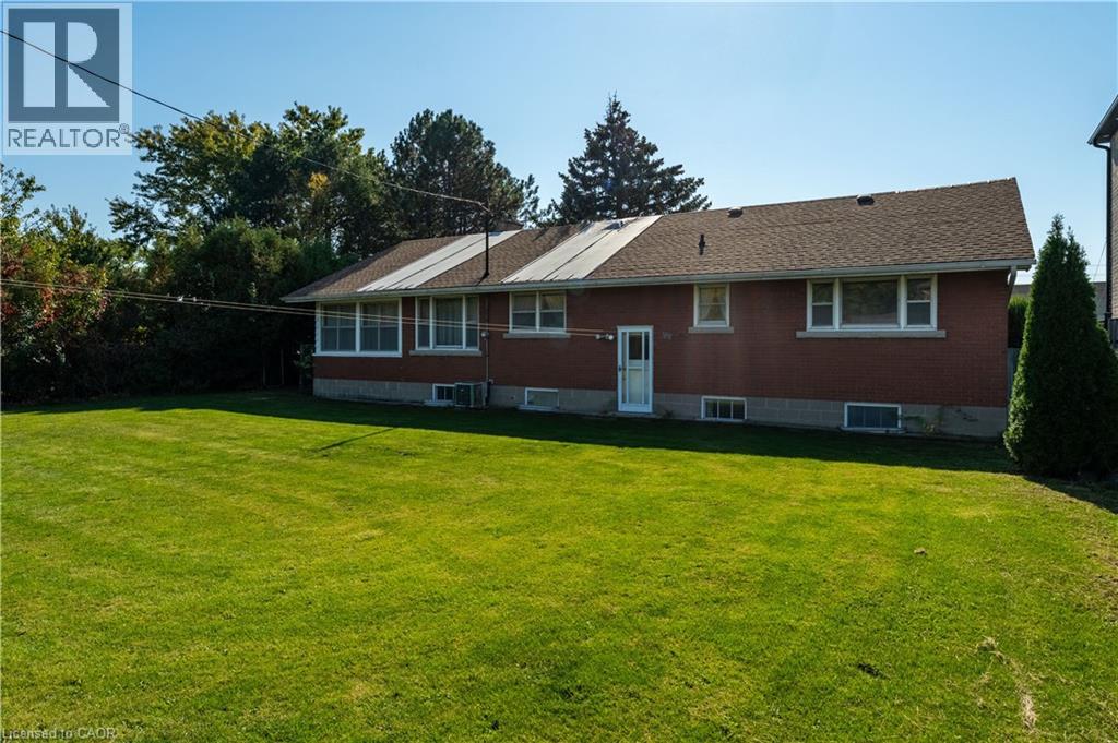1023 North Service Road, Stoney Creek, Ontario  L8E 5C8 - Photo 30 - 40872887