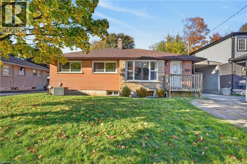 8 FIFTH Avenue, Cambridge, Ontario