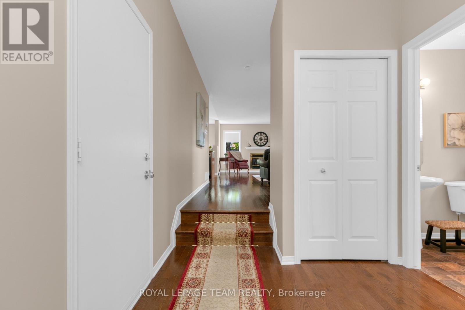 28 Appledale Drive, Ottawa, Ontario  K2J 4W5 - Photo 4 - X14114560
