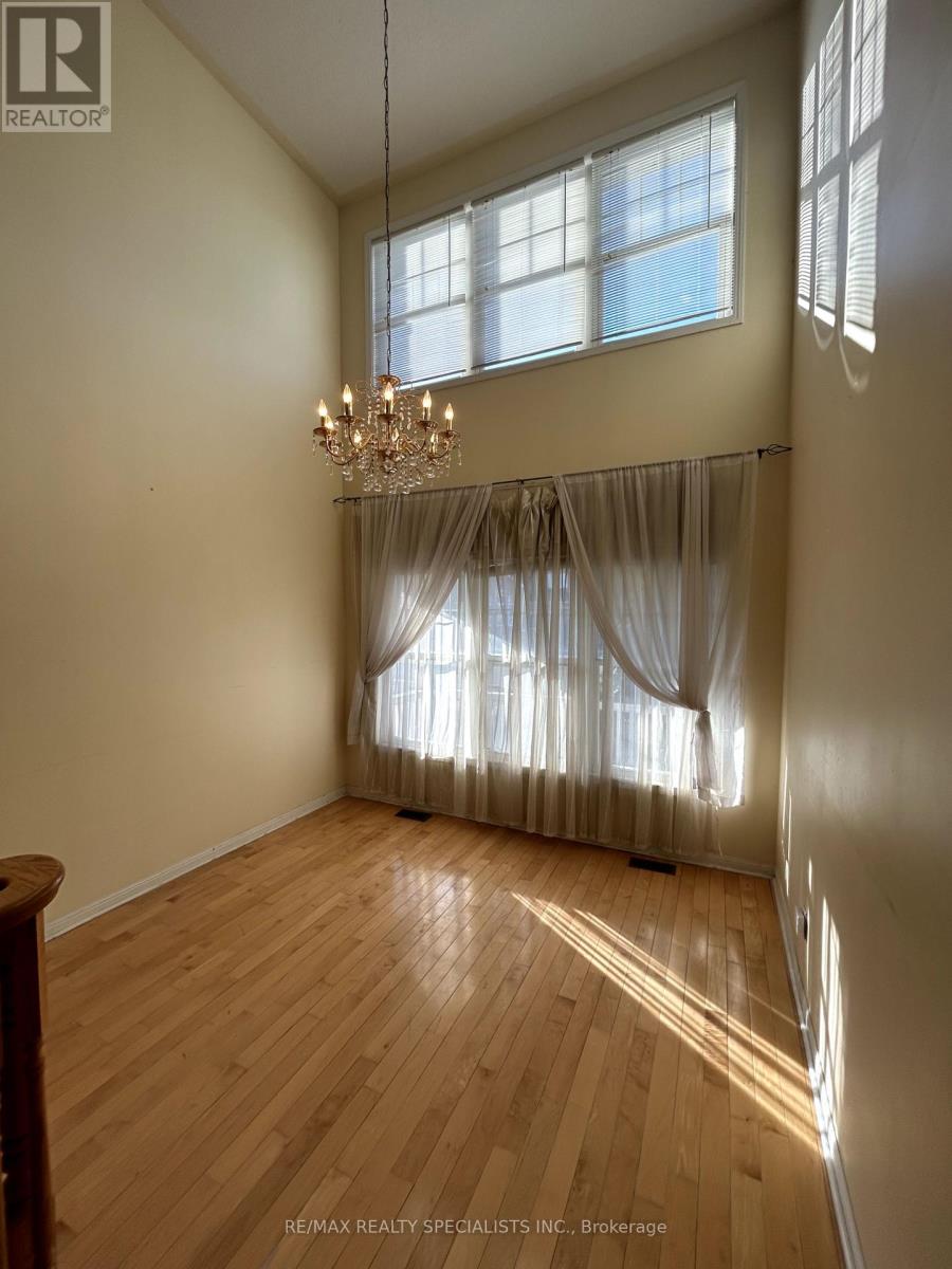 5947 Osprey Boulevard, Mississauga, Ontario  L5N 8J7 - Photo 12 - W14114566
