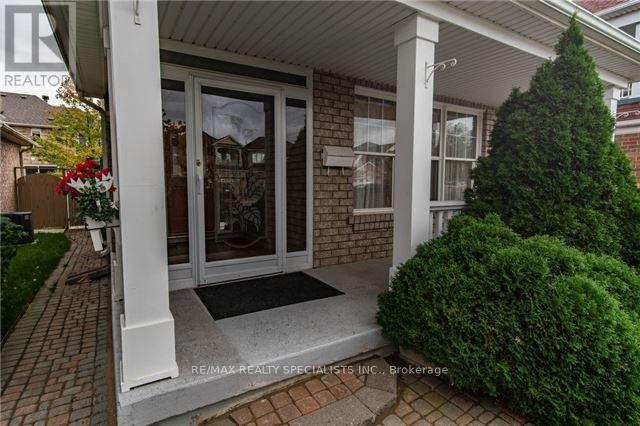 5947 Osprey Boulevard, Mississauga, Ontario  L5N 8J7 - Photo 4 - W14114566