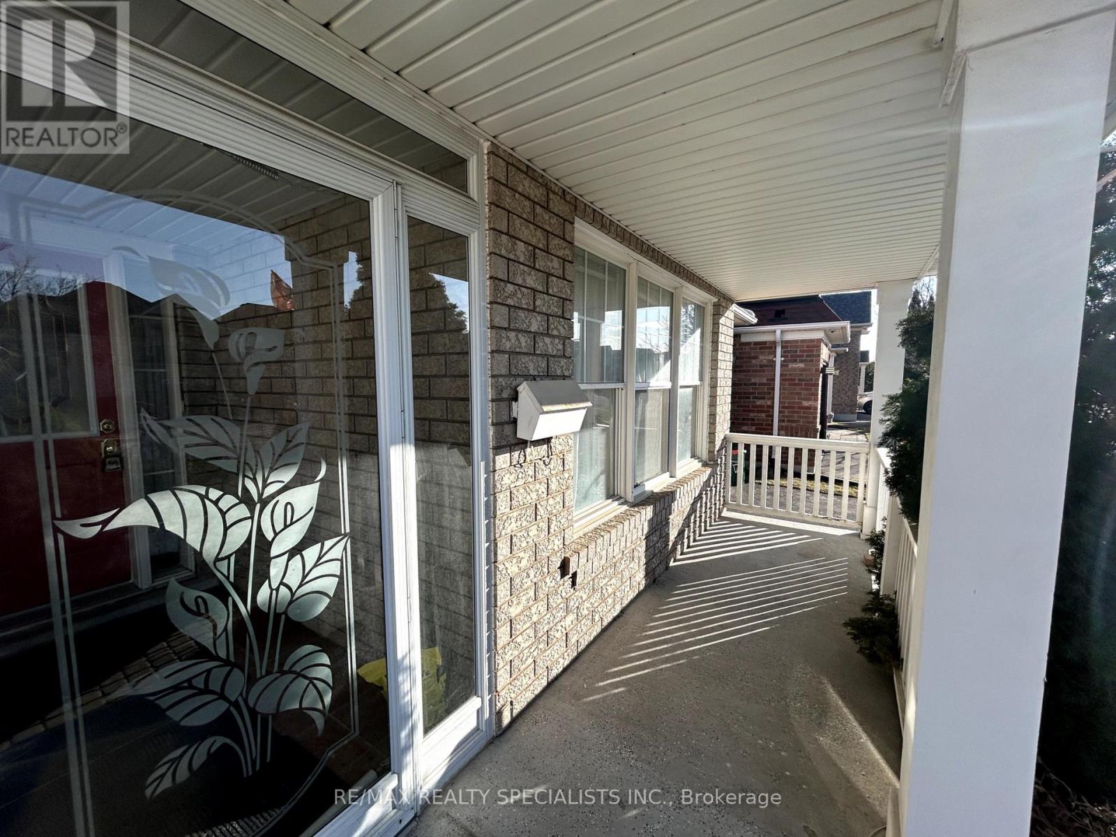 5947 Osprey Boulevard, Mississauga, Ontario  L5N 8J7 - Photo 7 - W14114566