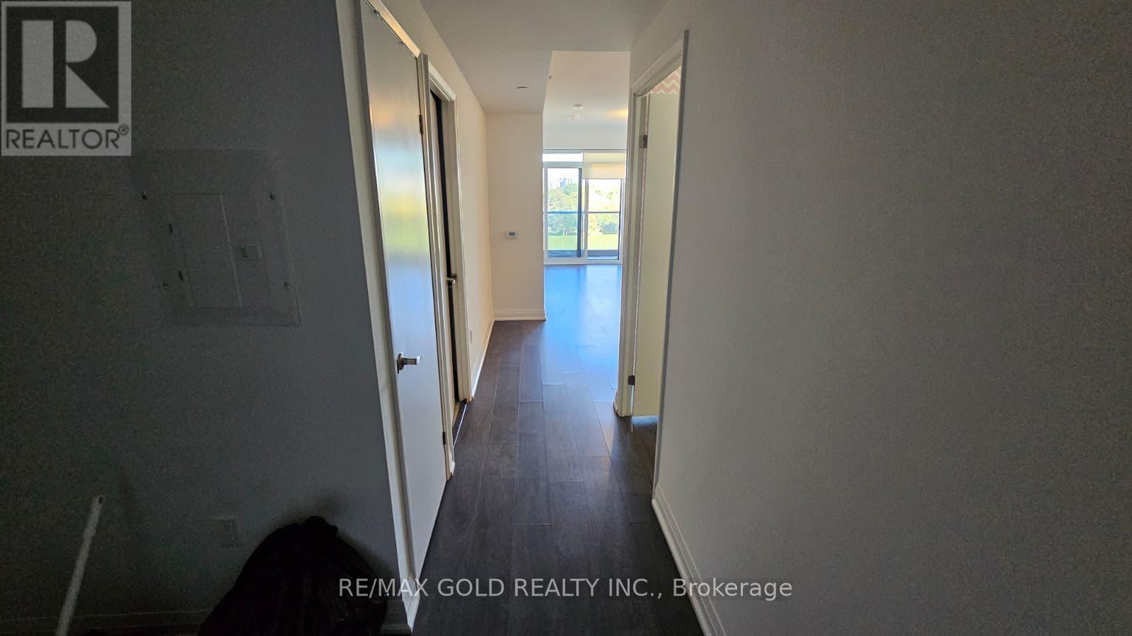 714 - 10 Gibbs Road, Toronto, Ontario  M9B 0E2 - Photo 4 - W14114596
