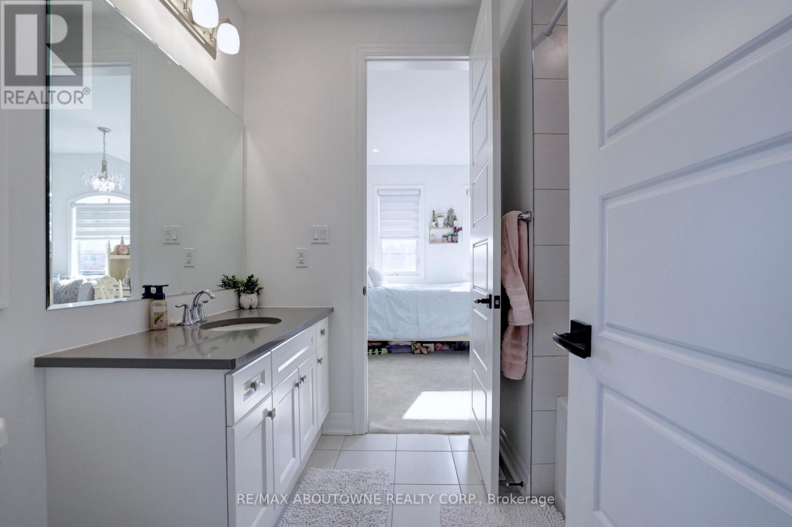 1416 Ford Strathy Crescent, Oakville, Ontario  L6H 6E3 - Photo 26 - W14114612
