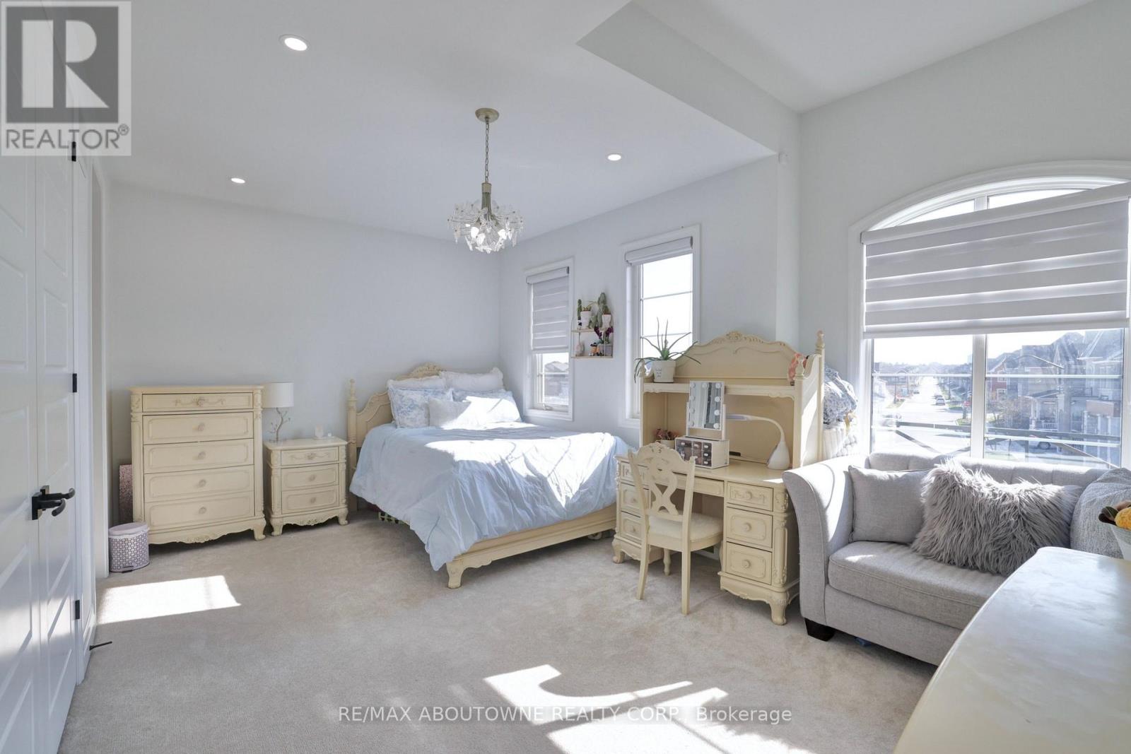 1416 Ford Strathy Crescent, Oakville, Ontario  L6H 6E3 - Photo 27 - W14114612