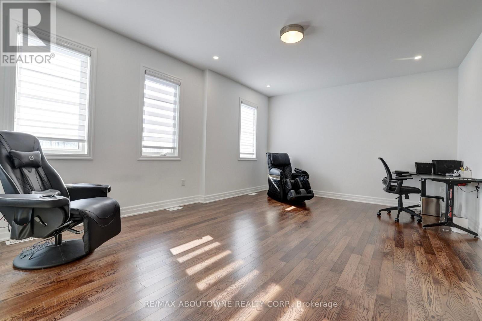 1416 Ford Strathy Crescent, Oakville, Ontario  L6H 6E3 - Photo 28 - W14114612