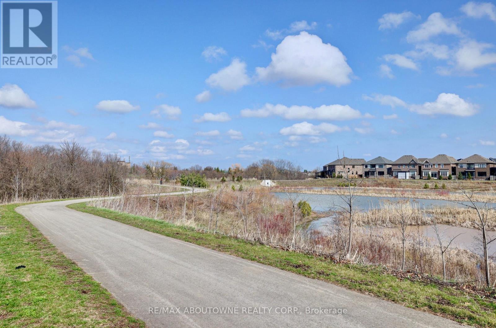 1416 Ford Strathy Crescent, Oakville, Ontario  L6H 6E3 - Photo 31 - W14114612