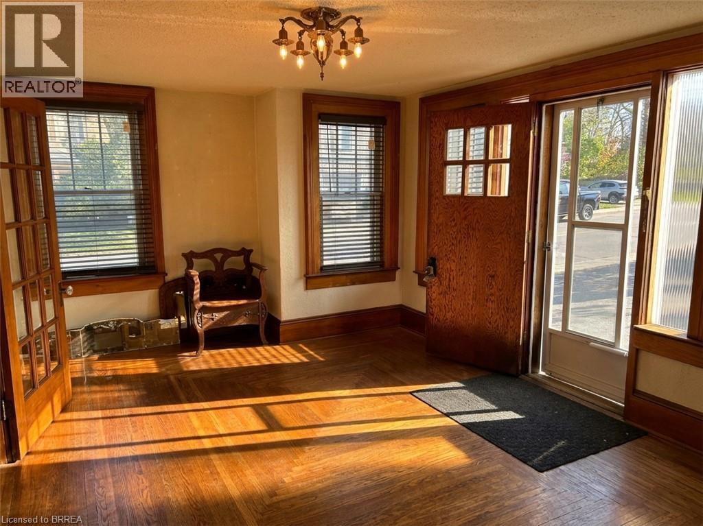 33 Grand River Street S, Paris, Ontario  N3L 2B3 - Photo 7 - 40873701