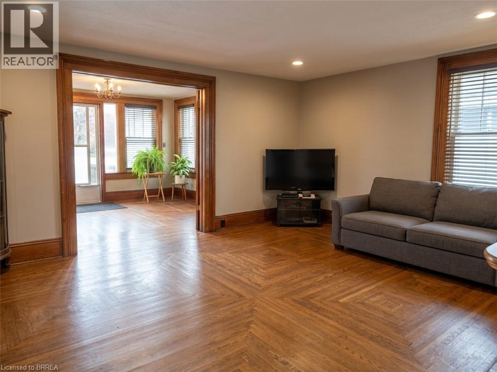 33 Grand River Street S, Paris, Ontario  N3L 2B3 - Photo 9 - 40873701