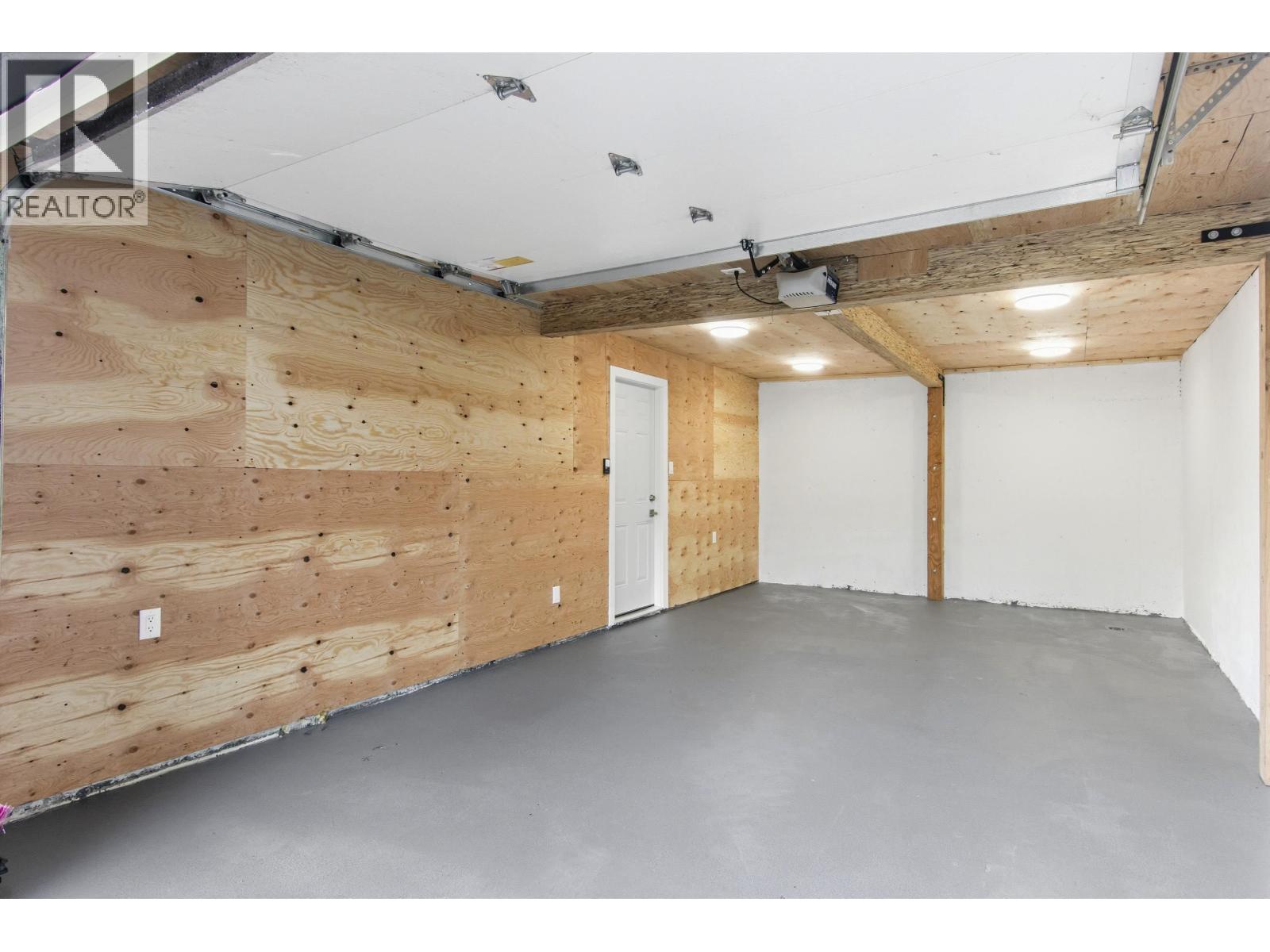 2258 Skyline Drive, Squamish, British Columbia  V8B 0L1 - Photo 21 - R3177907