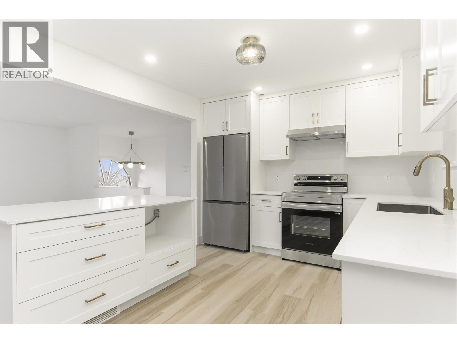 2258 Skyline Drive, Squamish, British Columbia  V8B 0L1 - Photo 4 - R3177907