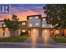 27 - 21 CHESTER LE BOULEVARD, Toronto, Ontario