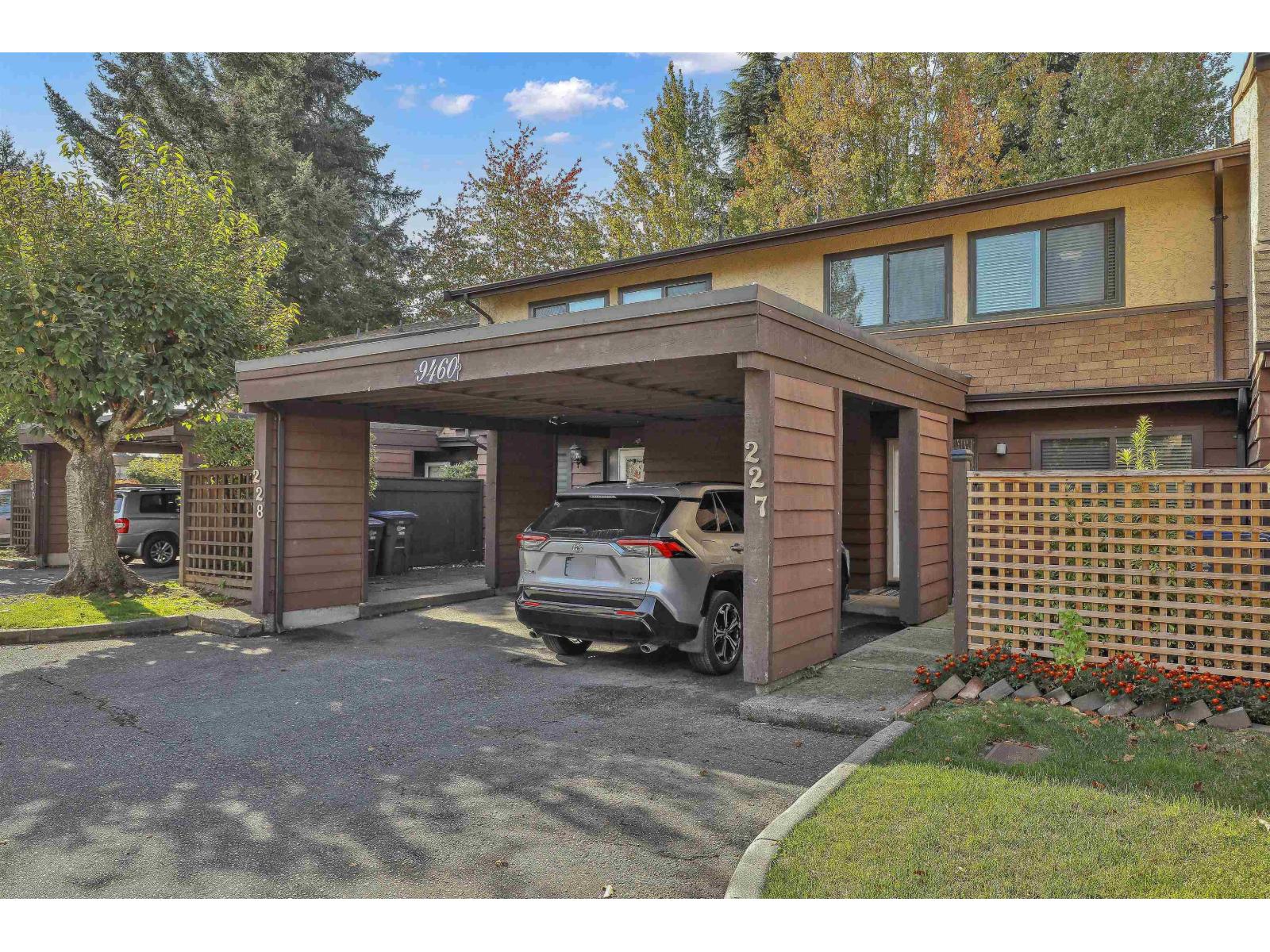 227 9460 Prince Charles Boulevard, Surrey, British Columbia  V3V 1S6 - Photo 4 - R3175924