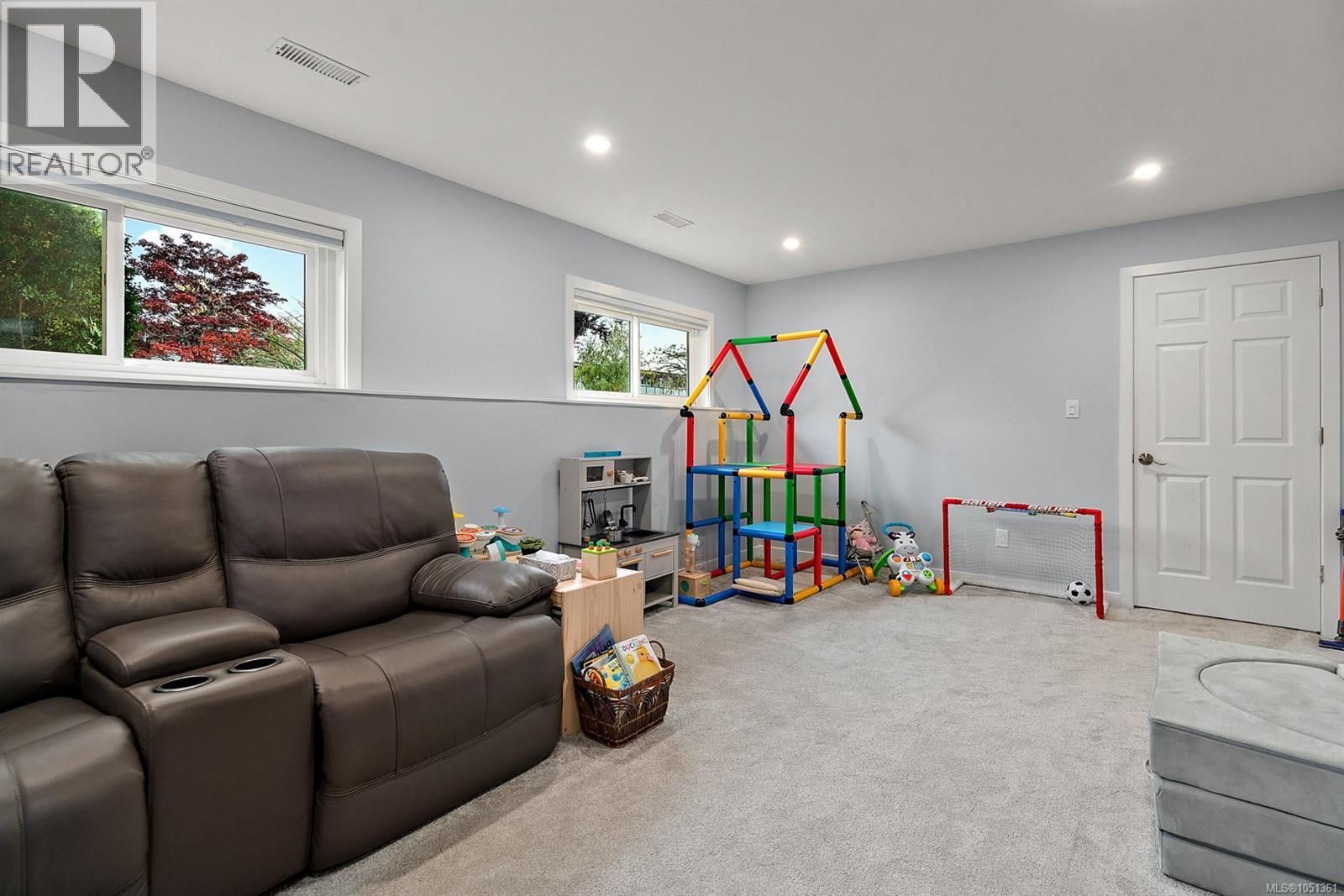 3988 Larchwood Dr, Saanich, British Columbia  V8N 3P5 - Photo 20 - 1051361