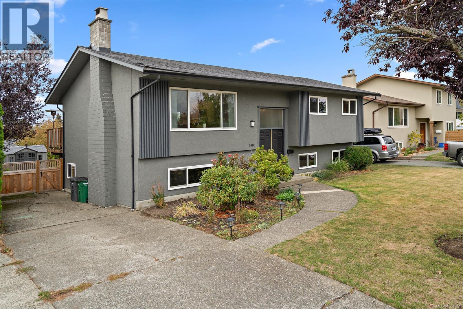 3988 Larchwood Dr, Saanich, British Columbia  V8N 3P5 - Photo 41 - 1051361