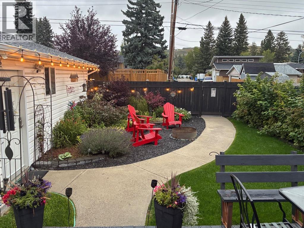 1184 Northmount Drive NW, Calgary, Alberta  T2L 0C7 - Photo 29 - A2354406