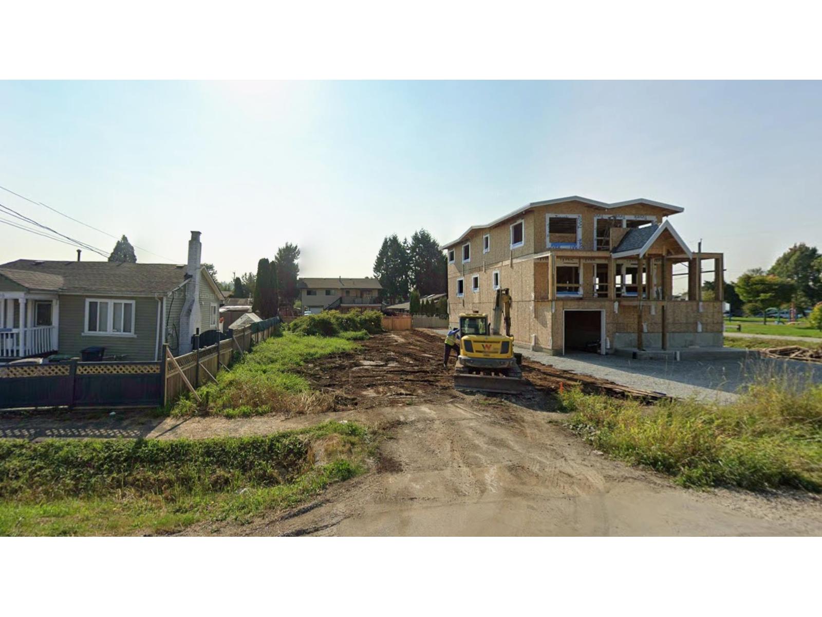 12686 114a Avenue, Surrey, British Columbia  V3V 3P4 - Photo 1 - R3174192
