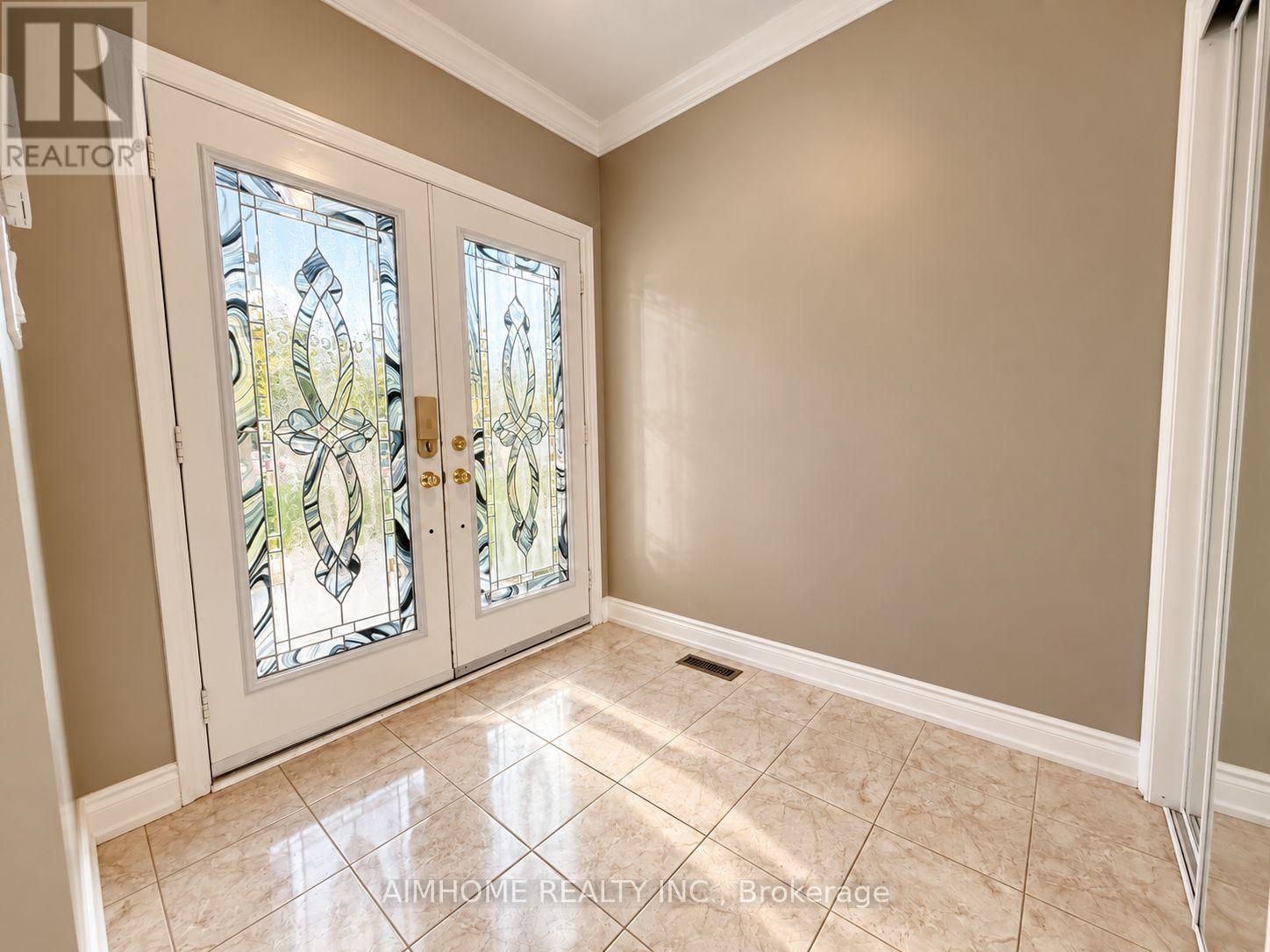 22 Matson Court, Aurora, Ontario  L4G 7W8 - Photo 2 - N14114682