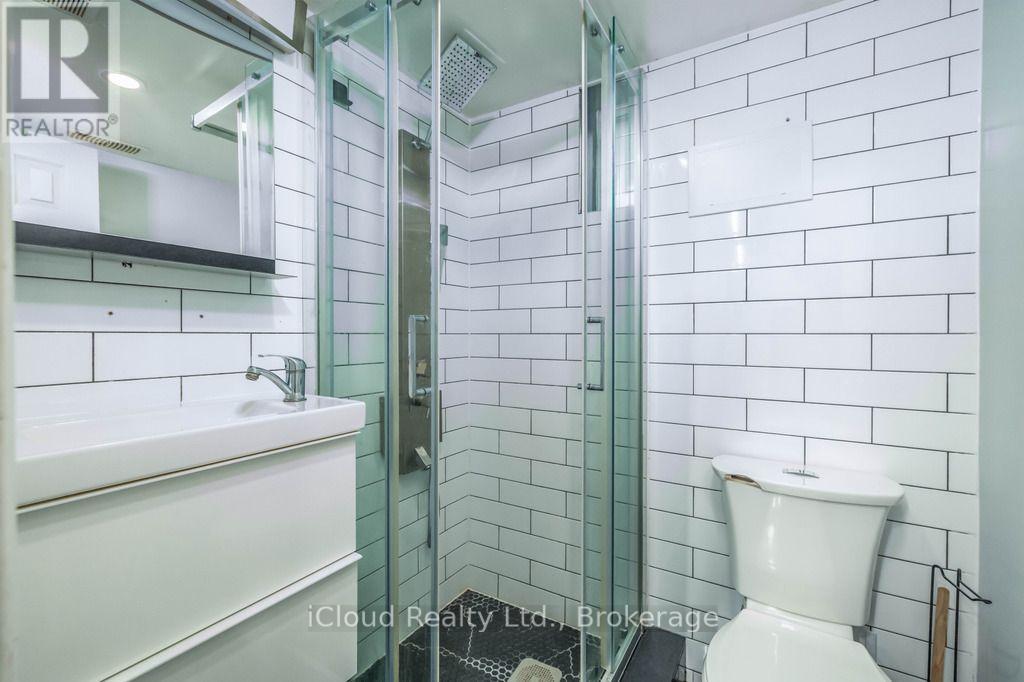 225 Wallace Avenue, Toronto, Ontario  M6H 1V5 - Photo 10 - W14114658