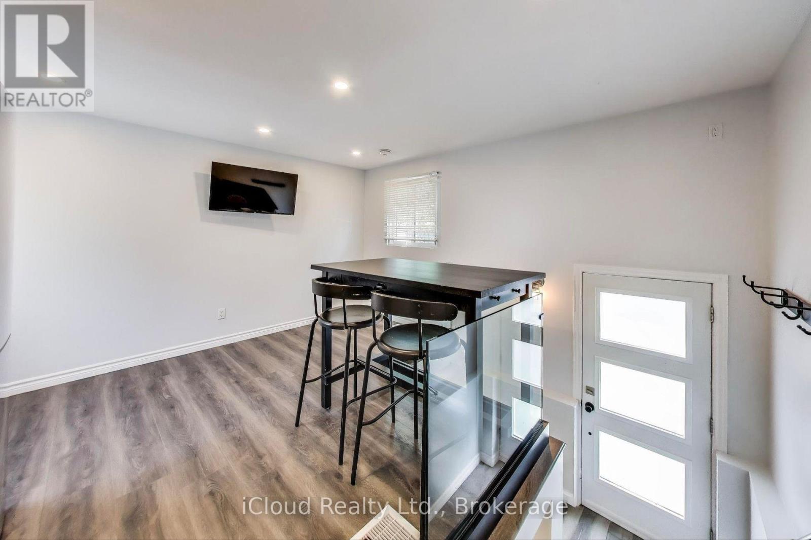 225 Wallace Avenue, Toronto, Ontario  M6H 1V5 - Photo 5 - W14114658