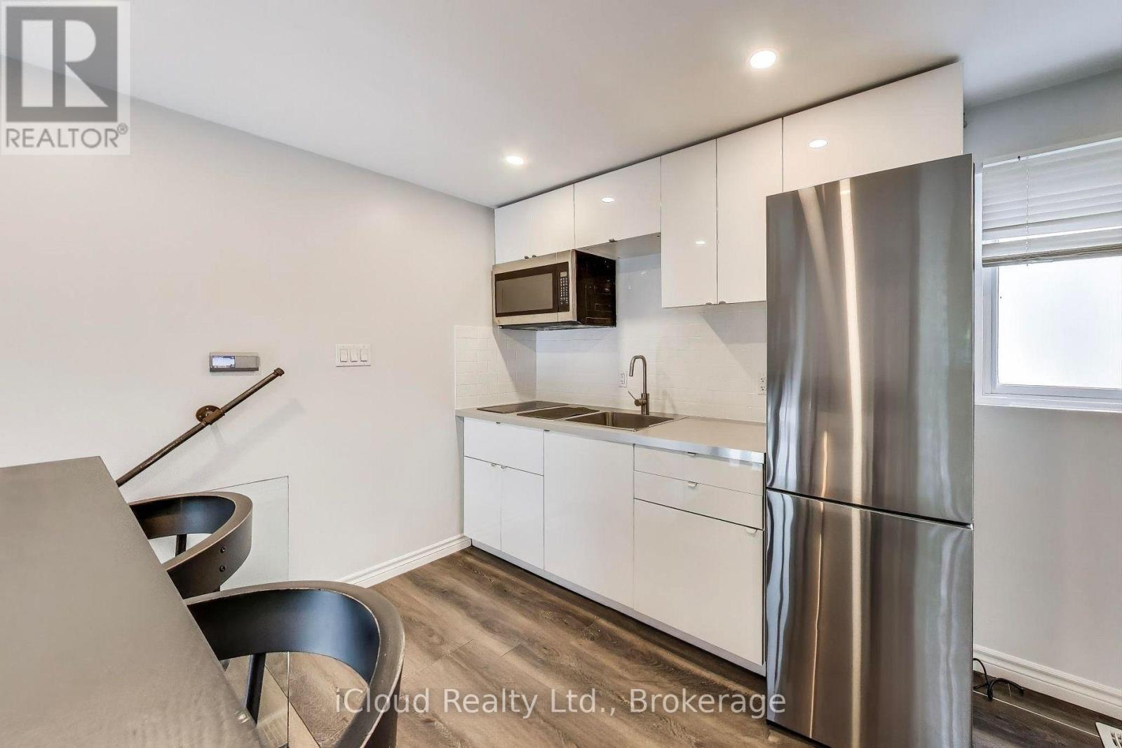 225 Wallace Avenue, Toronto, Ontario  M6H 1V5 - Photo 6 - W14114658