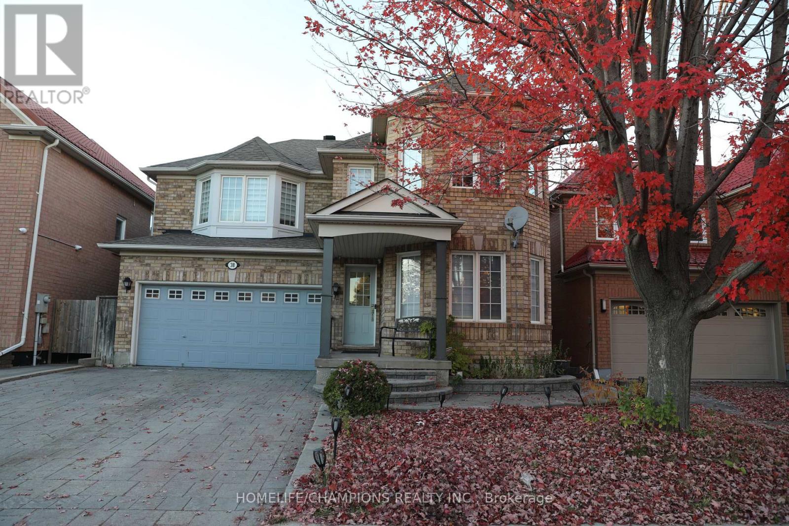 38 BOBOLINK AVENUE, Toronto, Ontario