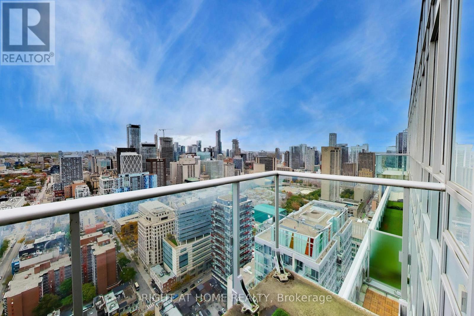 Ph102 - 30 Nelson Street, Toronto, Ontario  M5V 0H5 - Photo 42 - C14109230